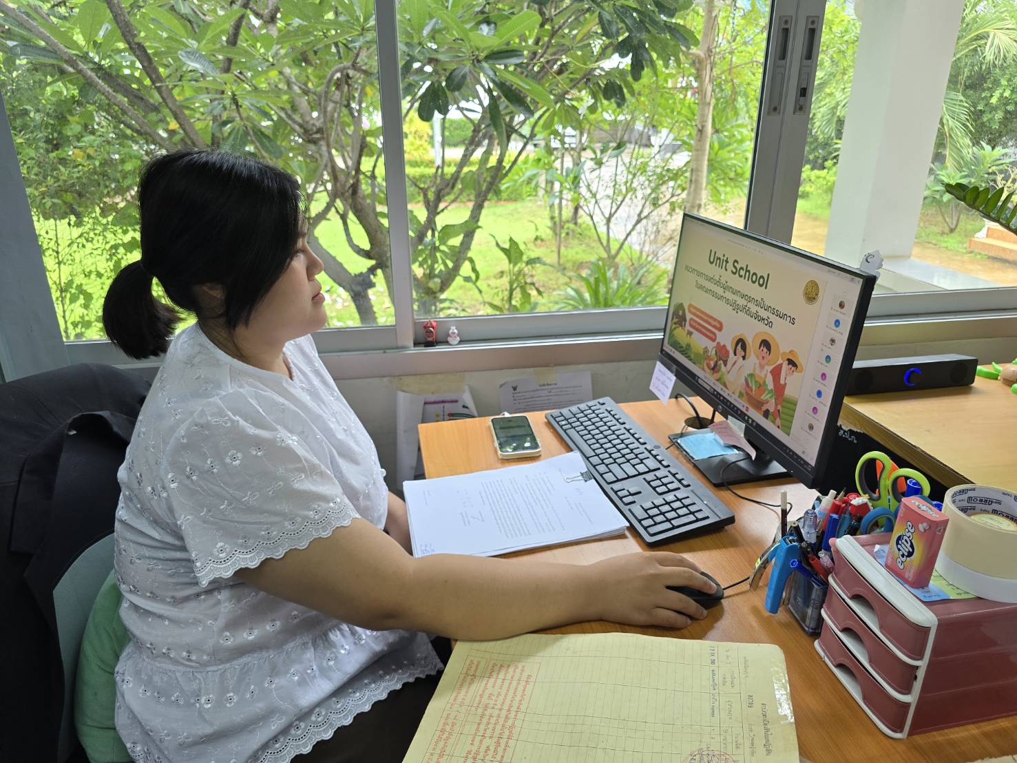 title - ปฏิรูปที่ดินจังหวัดเพชรบุรี มอบหมาย นางสาวขวัญใจ วิรุฬห์ชัยพฤกษ์ นักวิชาการปฏิรูปที่ดินชำนาญการ พร้อมด้วยเจ้าหน้าที่ ส.ป.ก.เพชรบุรี ร่วมกิจกรรม Unit School เรื่องแนวทางการแต่งตั้งผู้แทนเกษตรกรเป็นกรรมการในคณะกรรมการปฏิรูปที่ดินจังหวัด (คปจ.)